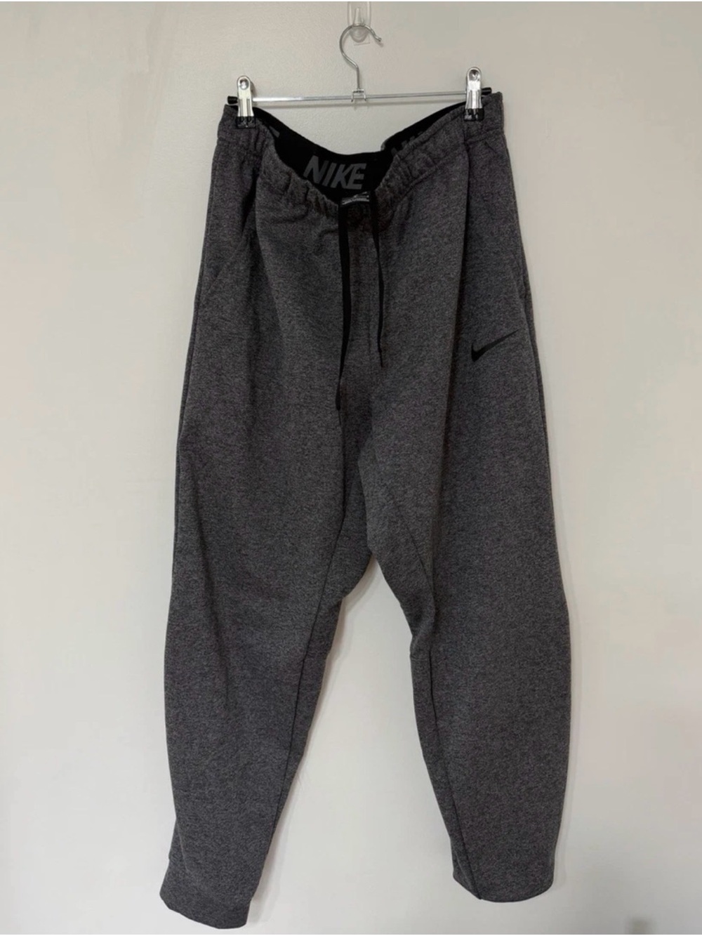 Nike Dri-FIT Dark Grey Sweatpants Men’s Large Training Gym Lounge Pants Athletic